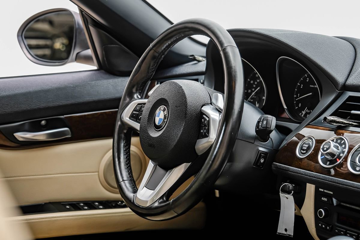 Used 2011 BMW Z4 sDrive30i w/ Premium Pkg RWD image 15