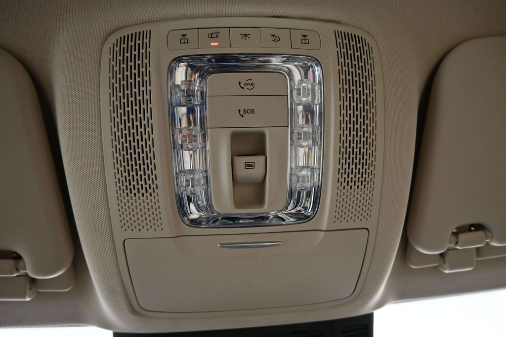 Used 2021 Mercedes-Benz GLS 450 4MATIC image 25