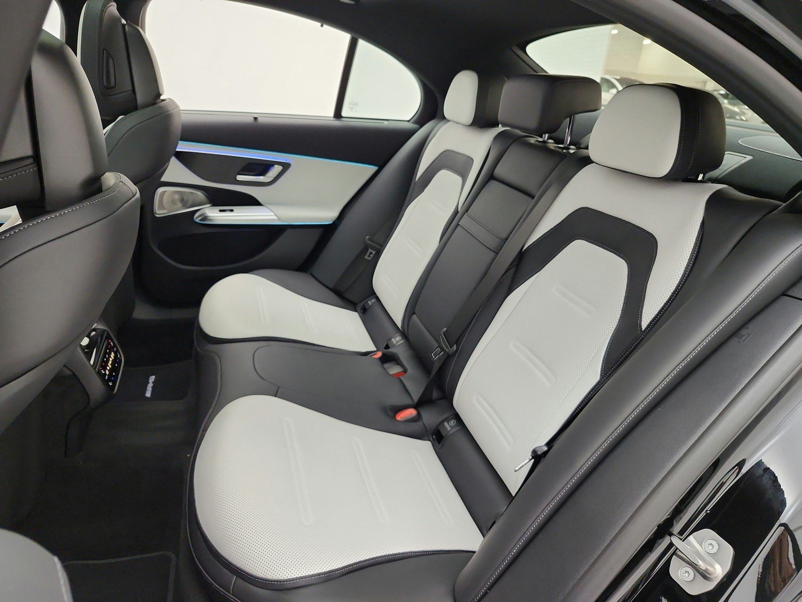 New 2027 Mercedes-Benz E 53 AMG e 4MATIC Sedan image 11