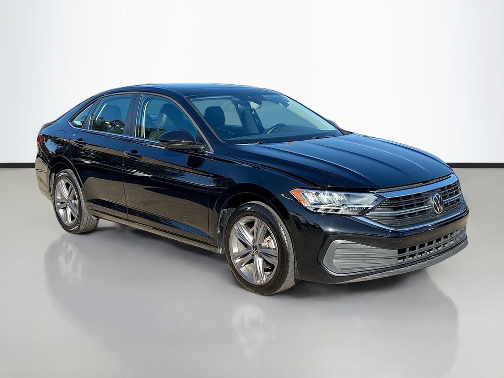 Used 2024 Volkswagen Jetta SE image 3