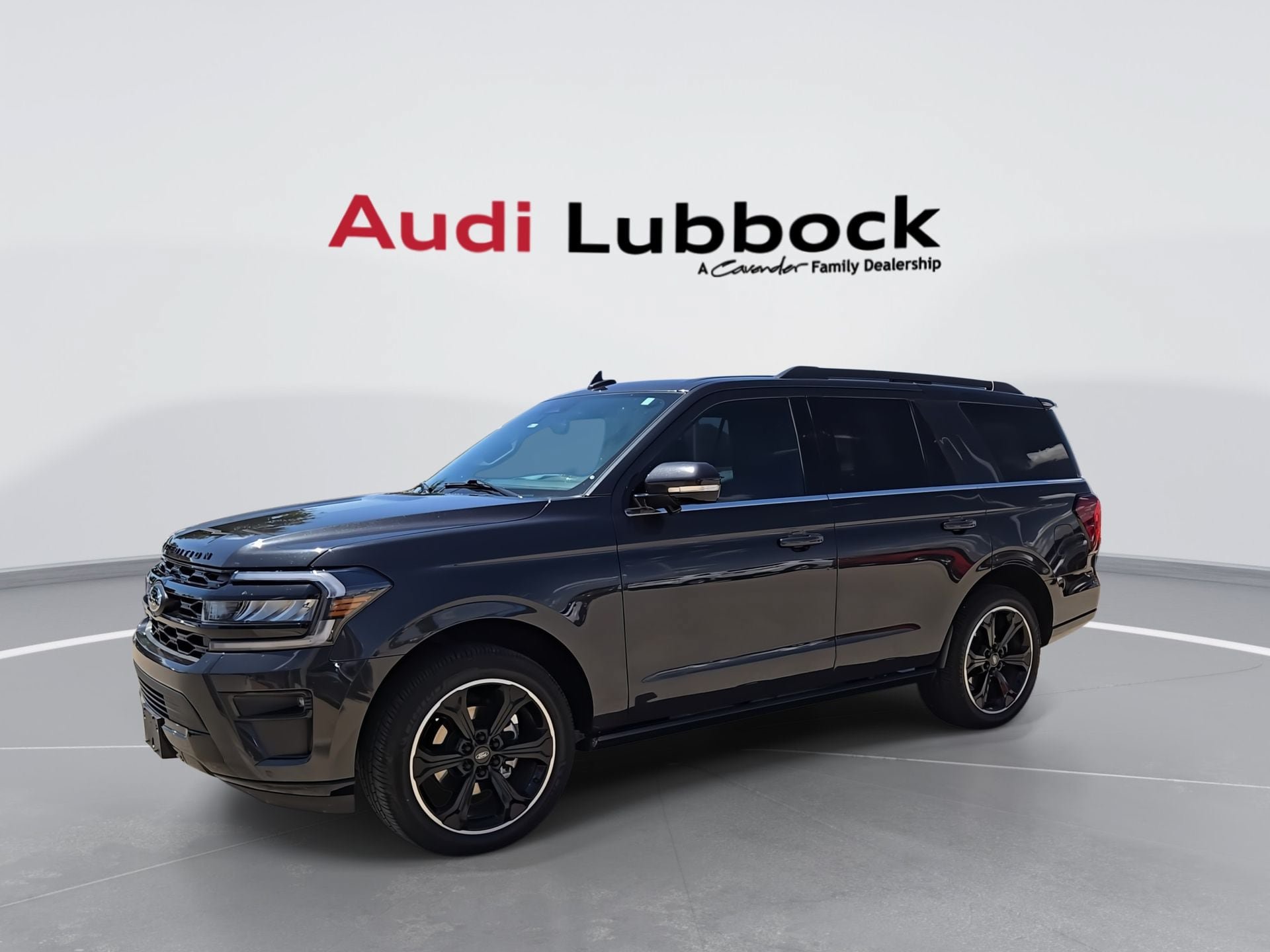 Used 2023 Ford Expedition Limited RWD image 5