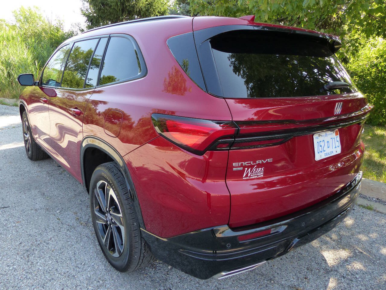 Used 2025 Buick Enclave Sport Touring w/ Super Cruise Package AWD/4WD image 7