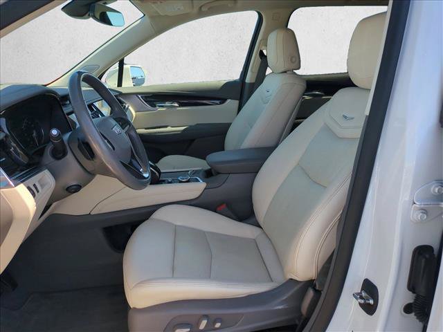 Used 2020 Cadillac XT6 Premium Luxury FWD image 17
