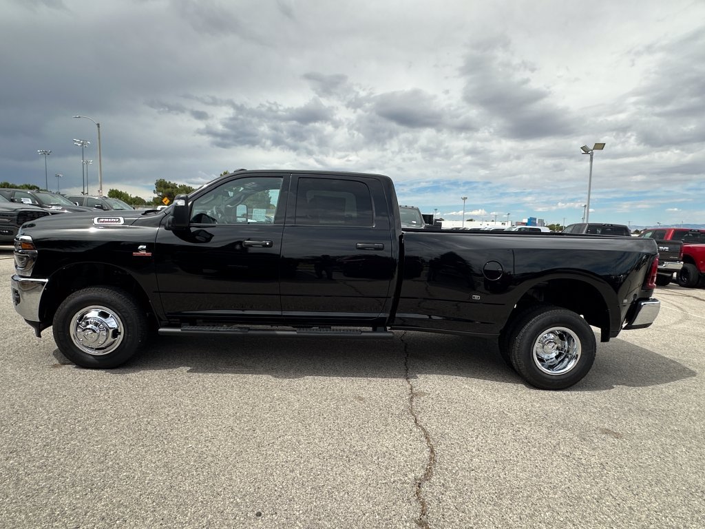 New 2026 RAM 3500 Tradesman AWD/4WD image 3
