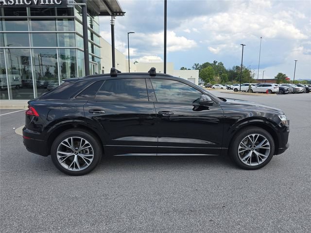 Used 2022 Audi Q8 Premium AWD/4WD image 2