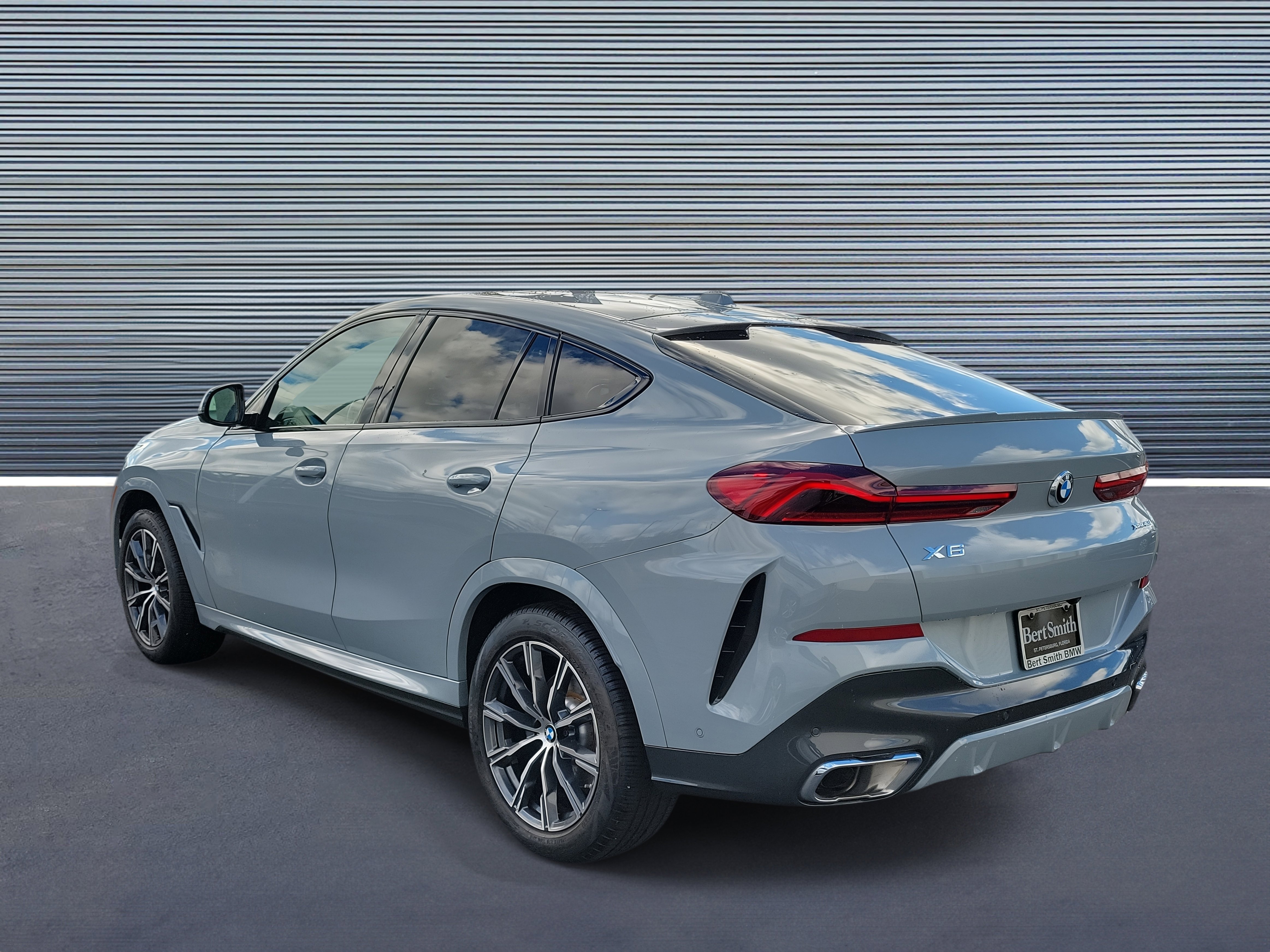 Used 2026 BMW X6 xDrive40i image 4
