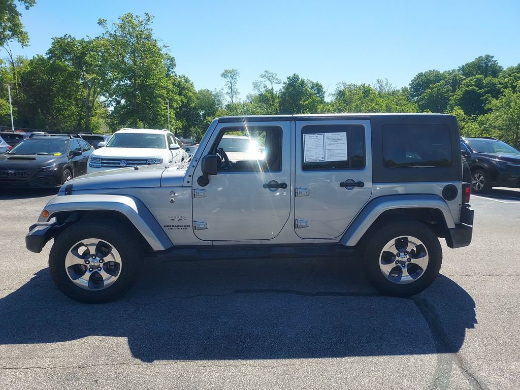 Used 2016 Jeep Wrangler Unlimited Sahara w/ Connectivity Group AWD/4WD image 4