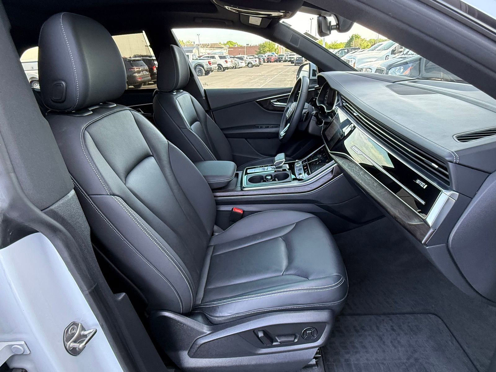 Used 2021 Audi Q8 Prestige w/ Prestige Package AWD/4WD image 20