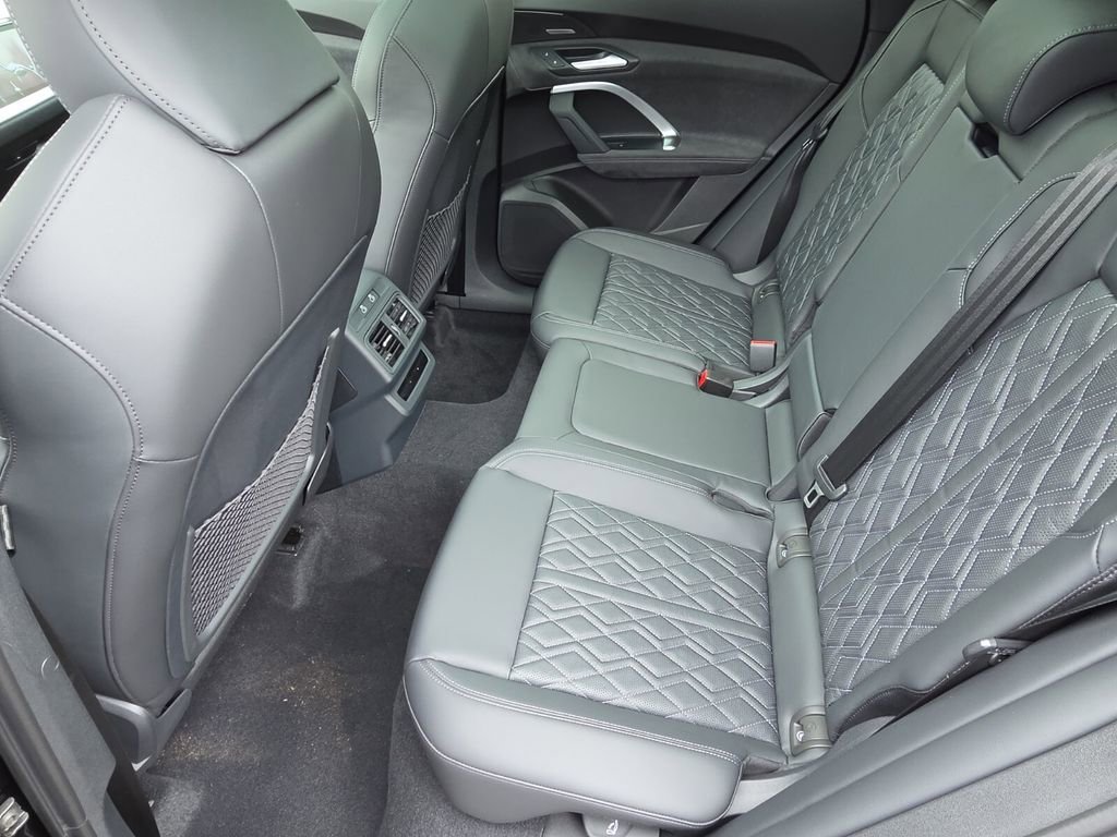 New 2026 Audi SQ5 Premium Plus AWD/4WD image 7