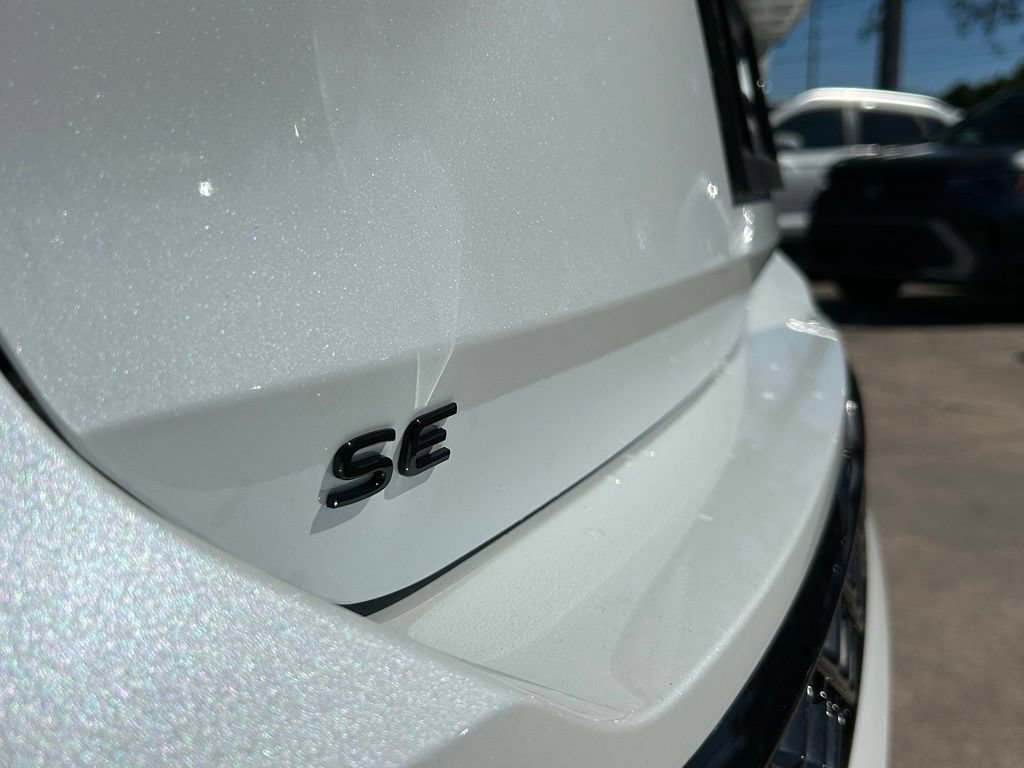 New 2026 Volkswagen Tiguan SE R-Line FWD image 47