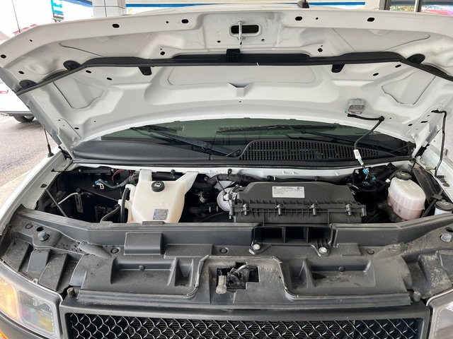 Used 2021 Chevrolet Express 2500 Extended w/ Driver Convenience Package image 4