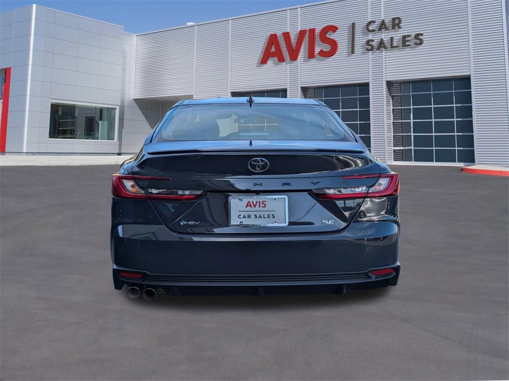 Used 2025 Toyota Camry SE image 7