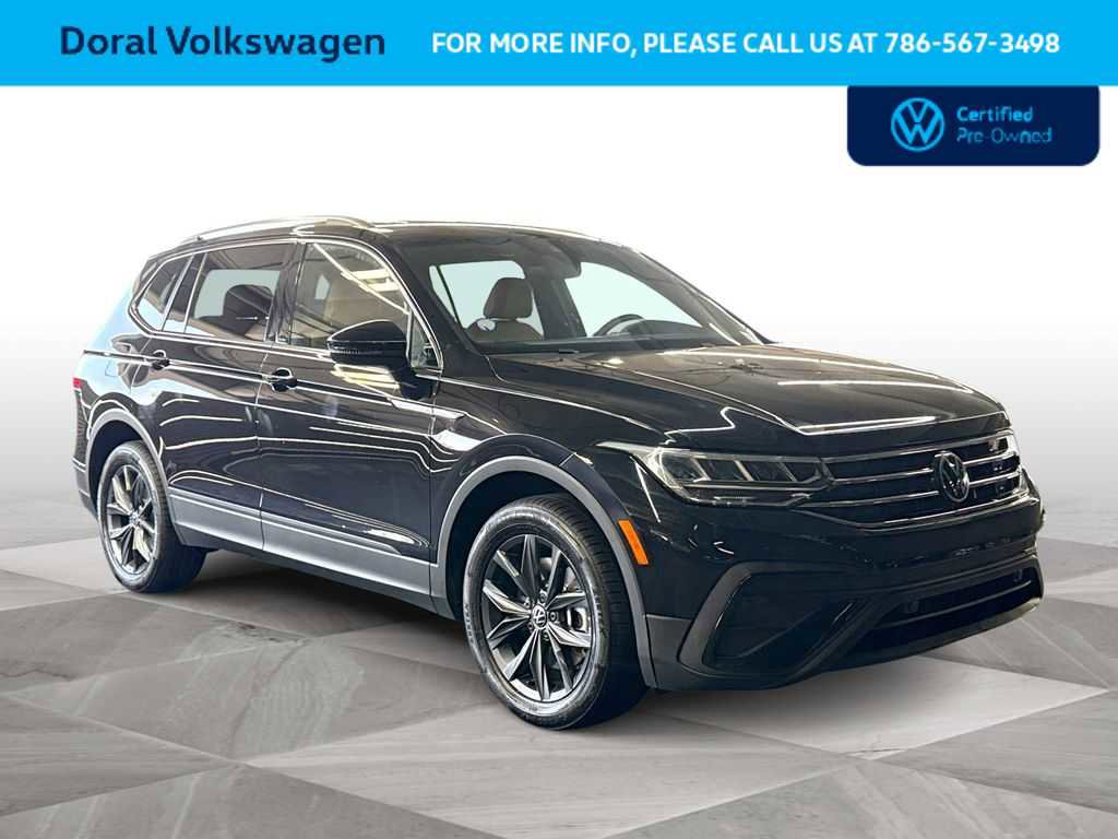 Used 2023 Volkswagen Tiguan SE FWD image 2