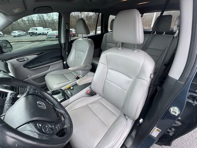Used 2017 Honda Pilot Touring image 9