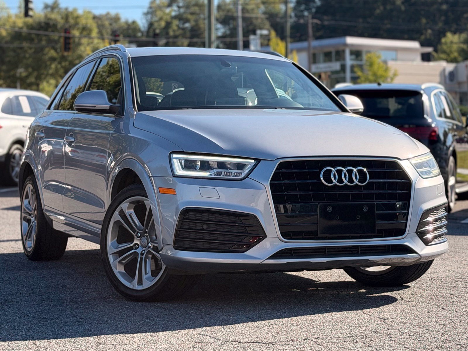 Used 2018 Audi Q3 2.0T Premium Plus w/ Premium Plus Package AWD/4WD image 7