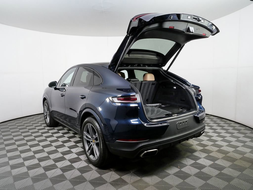 Certified 2024 Porsche Cayenne Coupe AWD/4WD image 35