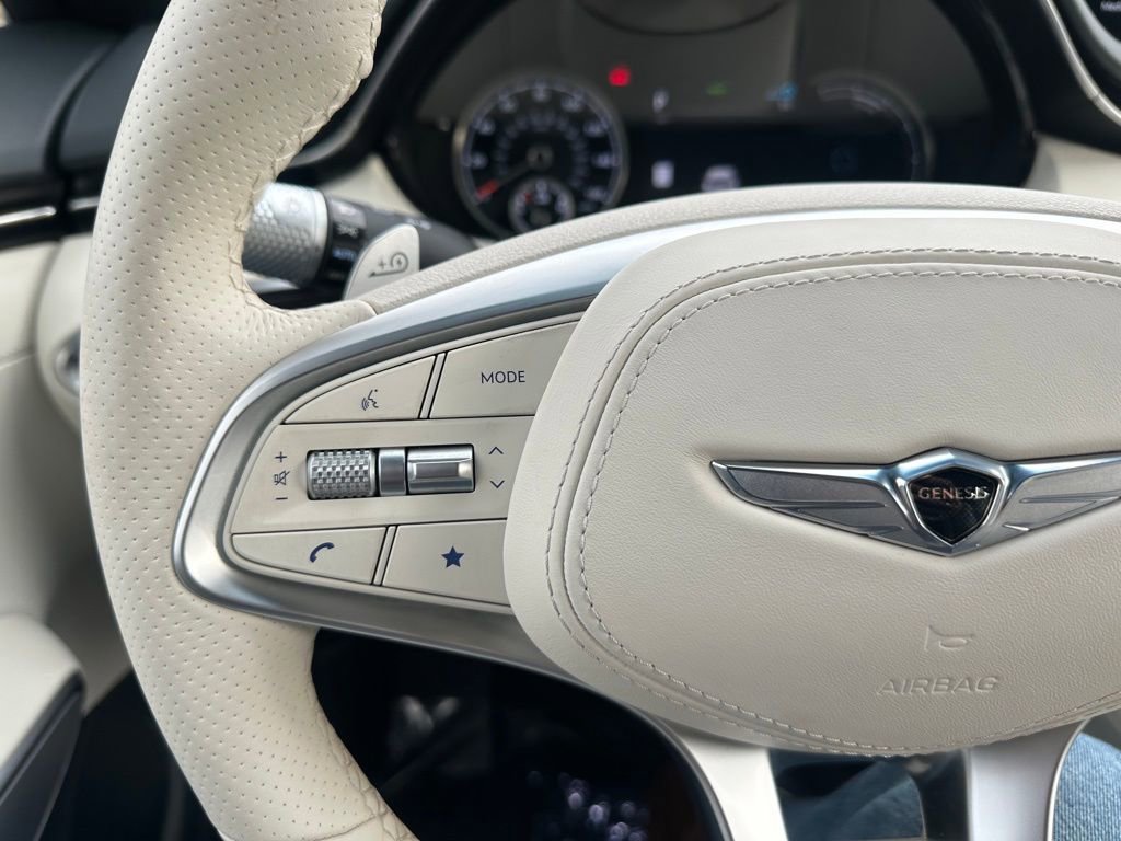 Used 2025 Genesis Electrified GV70 Advanced image 19