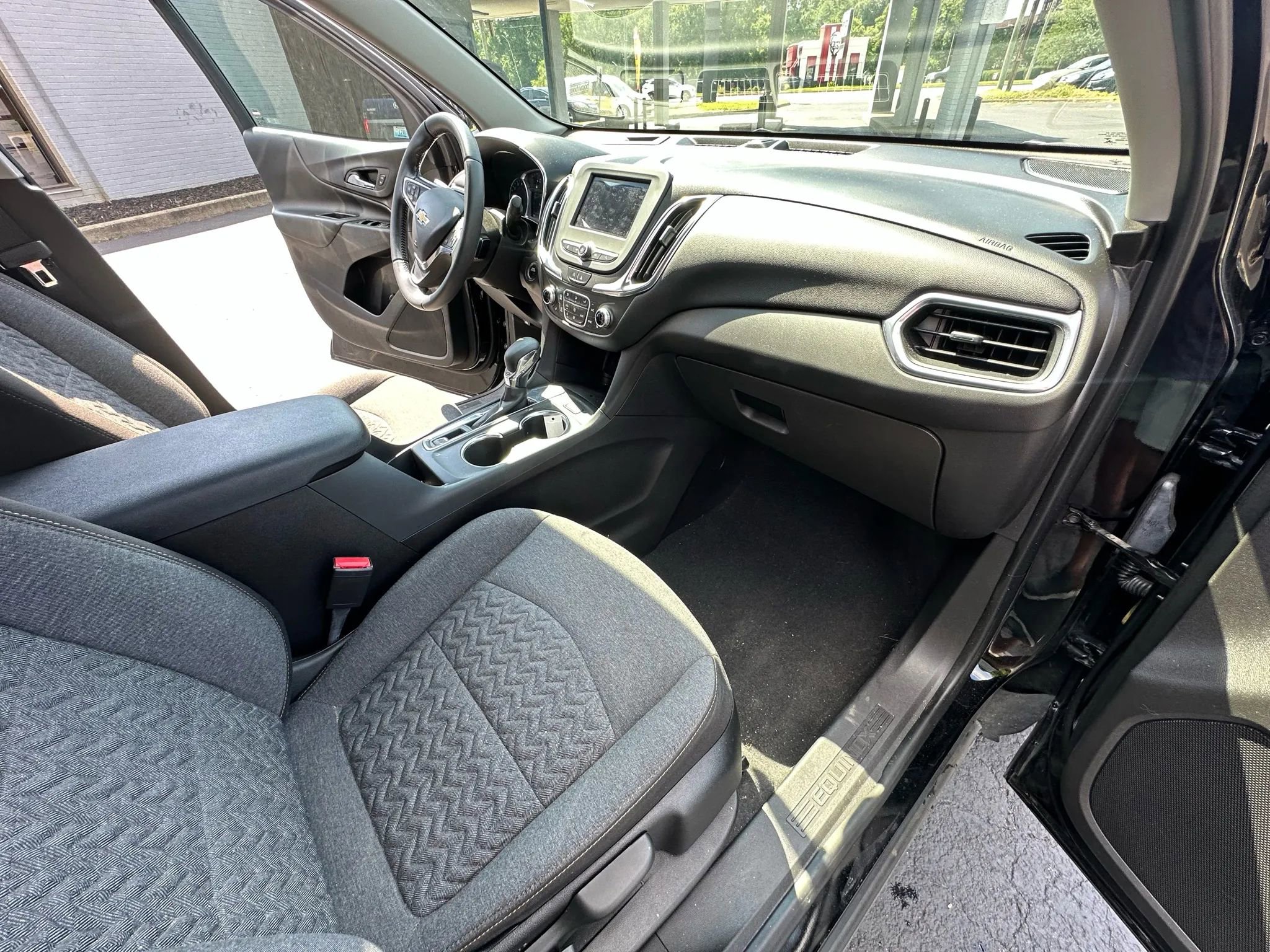 Used 2022 Chevrolet Equinox LT image 17