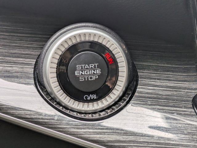 Used 2022 Jeep Wagoneer Series III w/ Flexible Seating Group image 24