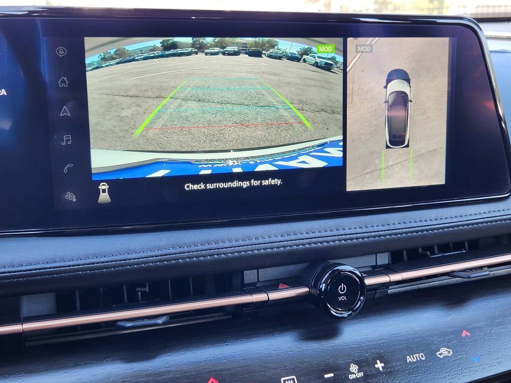 Used 2024 Nissan Ariya AWD image 16