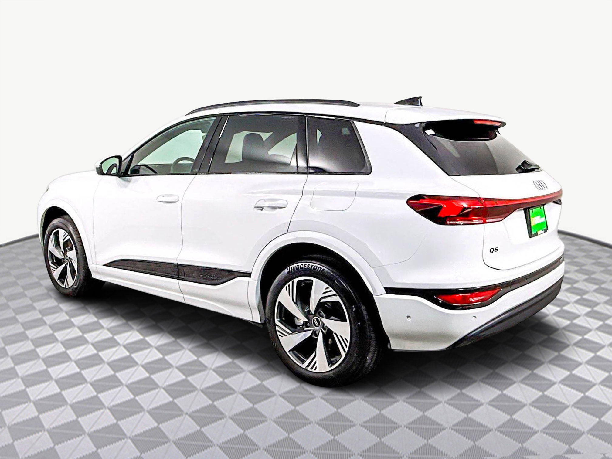 Used 2025 Audi Q6 e-tron Premium Plus image 6