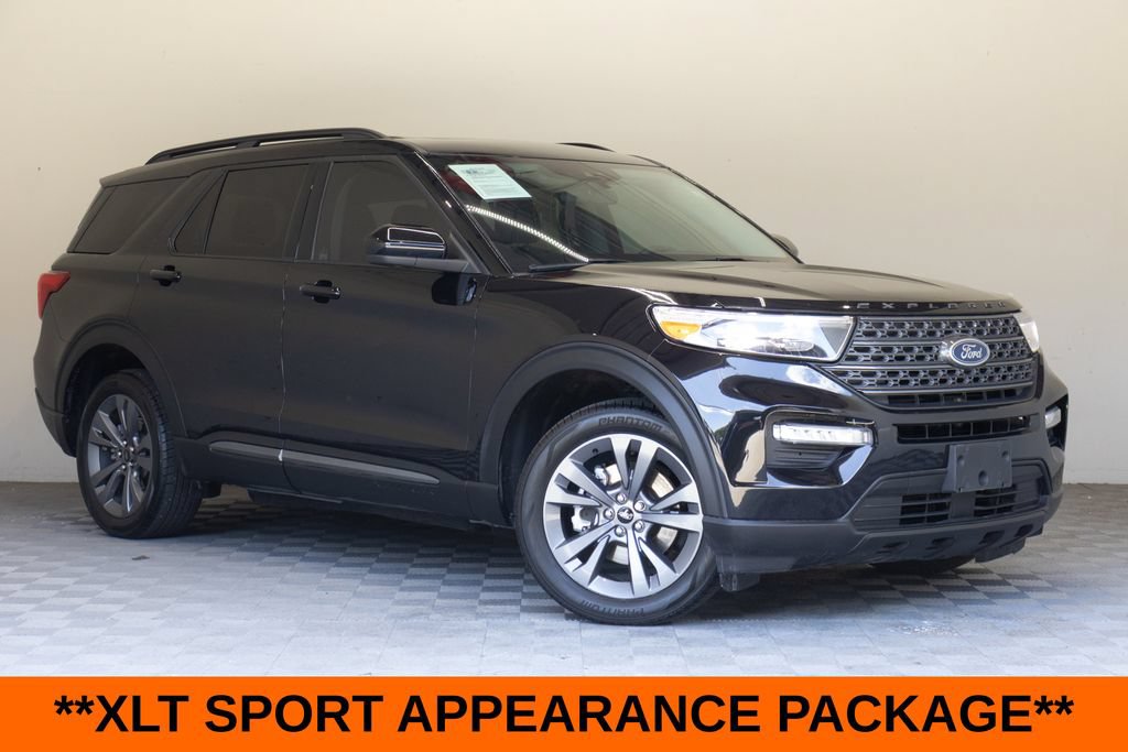 Used 2024 Ford Explorer XLT w/ Equipment Group 202A AWD/4WD image 2