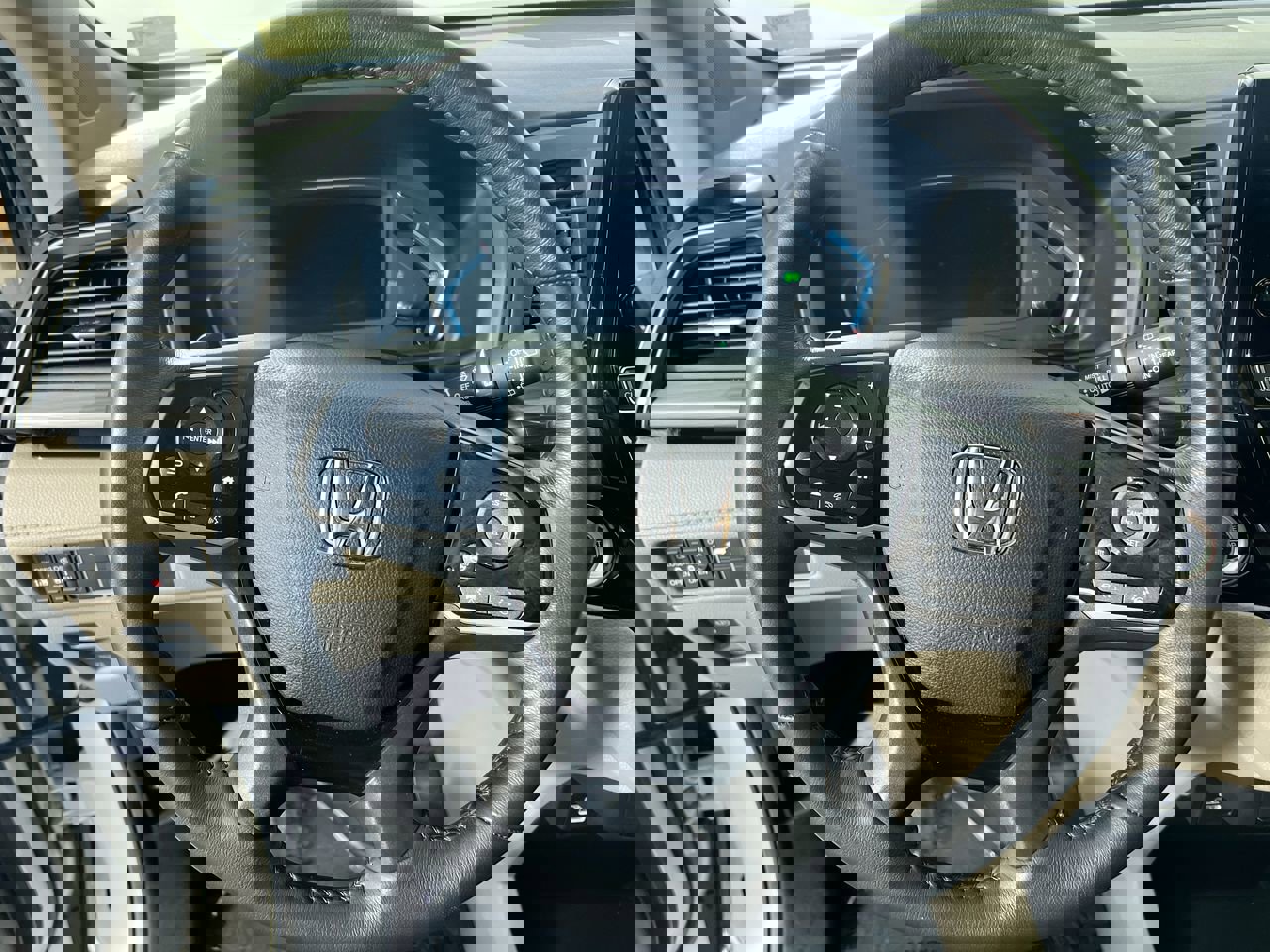 Used 2024 Honda Odyssey Elite image 16