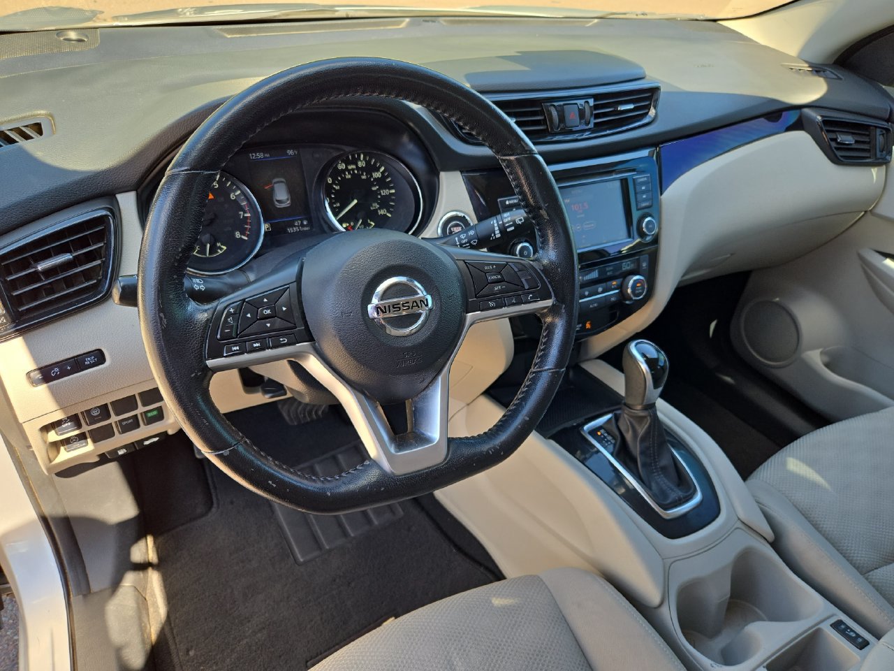 Used 2021 Nissan Rogue Sport SV FWD image 15
