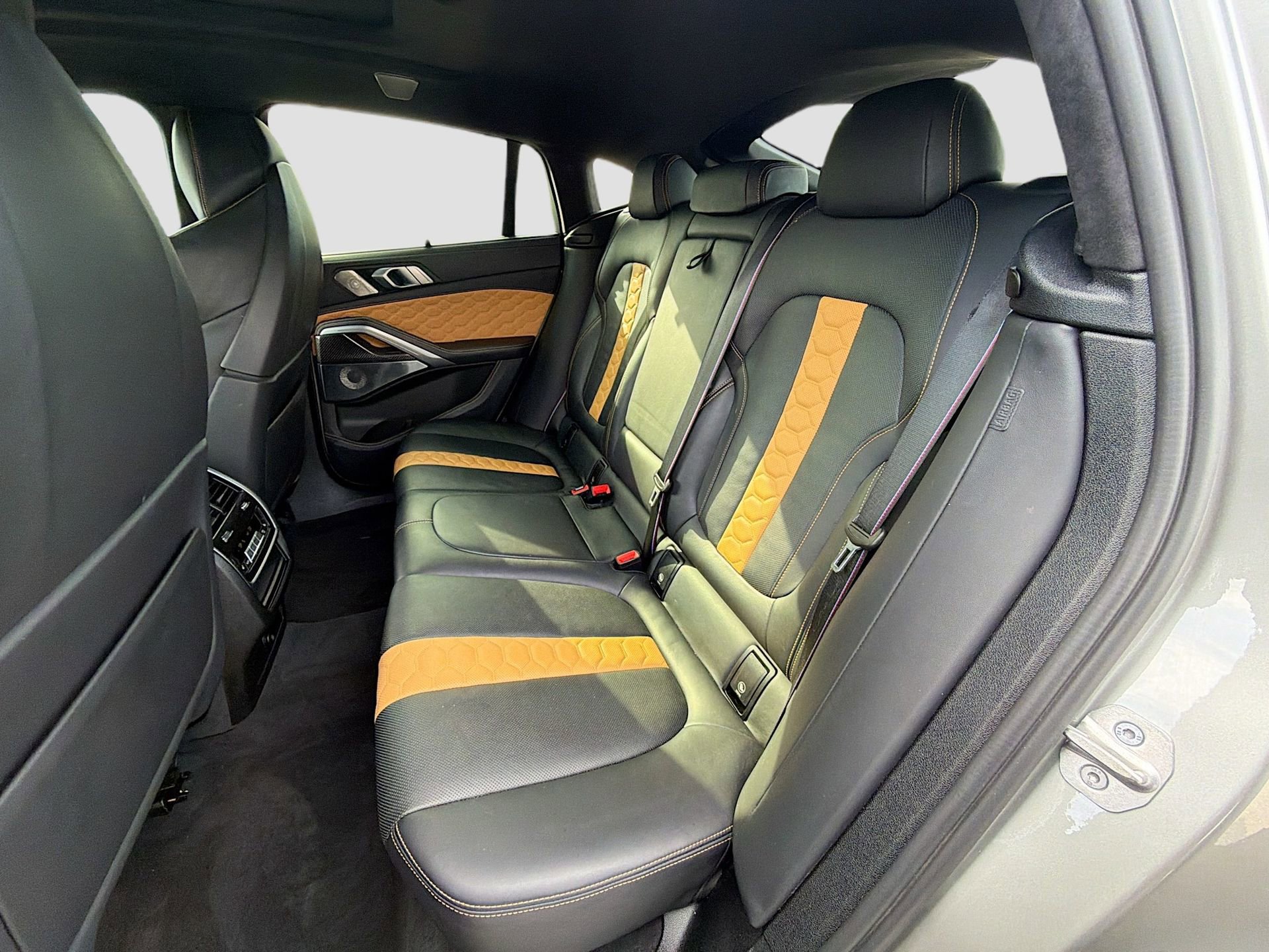 Used 2021 BMW X6 M w/ Competition Package image 22