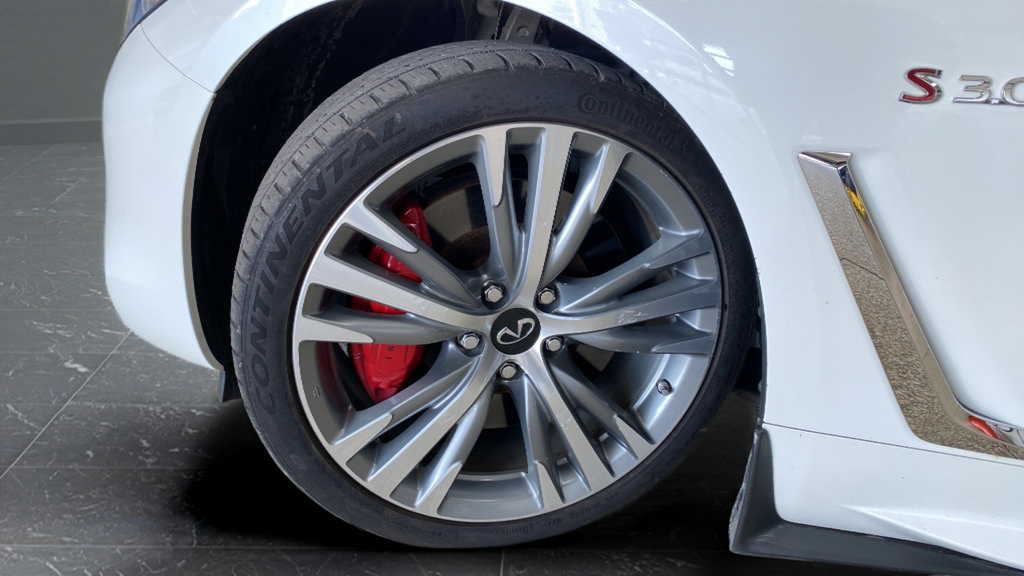 Used 2017 INFINITI Q60 Red Sport 400 AWD/4WD image 29