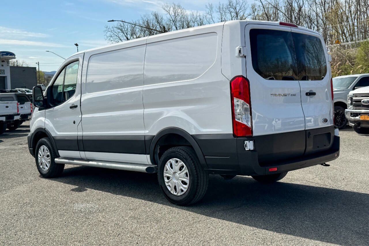 Used 2024 Ford Transit 250 Low Roof w/ Exterior Upgrade Package RWD image 5