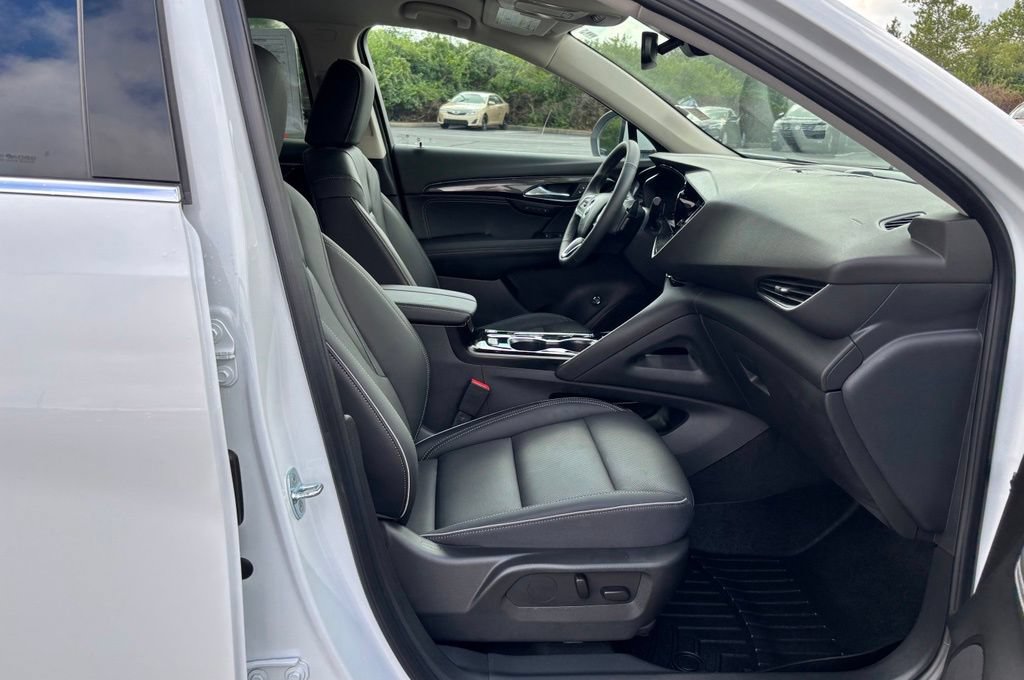 Used 2023 Buick Envision Essence FWD image 22
