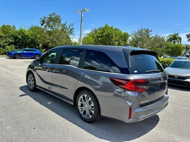 New 2027 Honda Odyssey Touring image 4