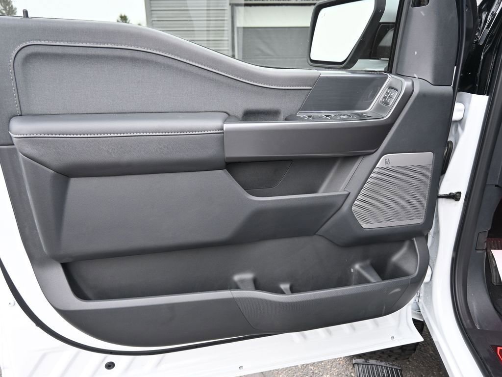 New 2025 Ford F150 Lariat w/ Equipment Group 501A Mid image 12