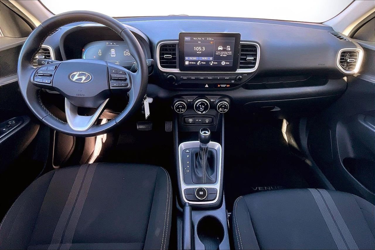 Used 2023 Hyundai Venue SEL w/ Cargo Package image 14