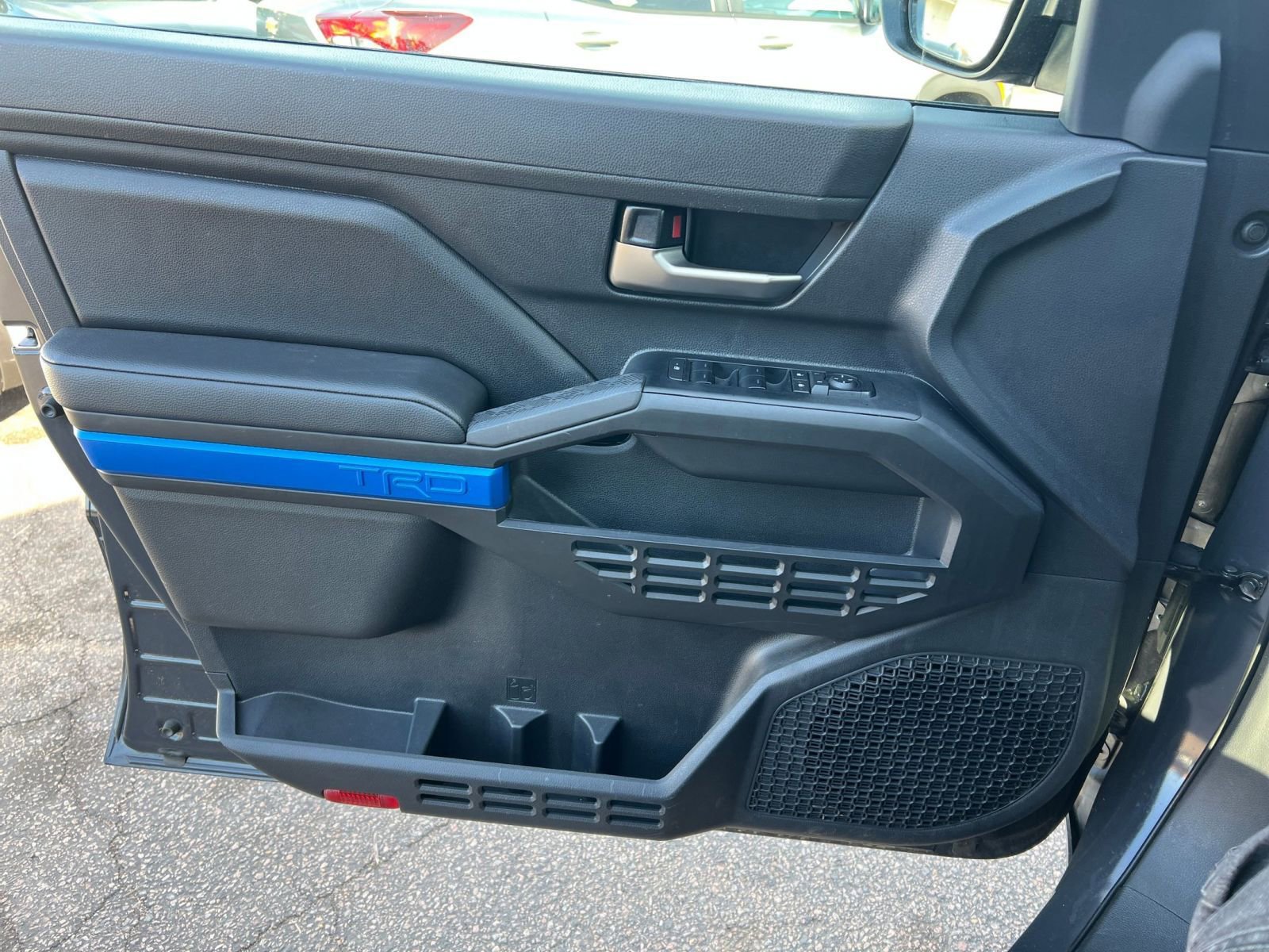 Used 2025 Toyota Tacoma TRD Off-Road image 18