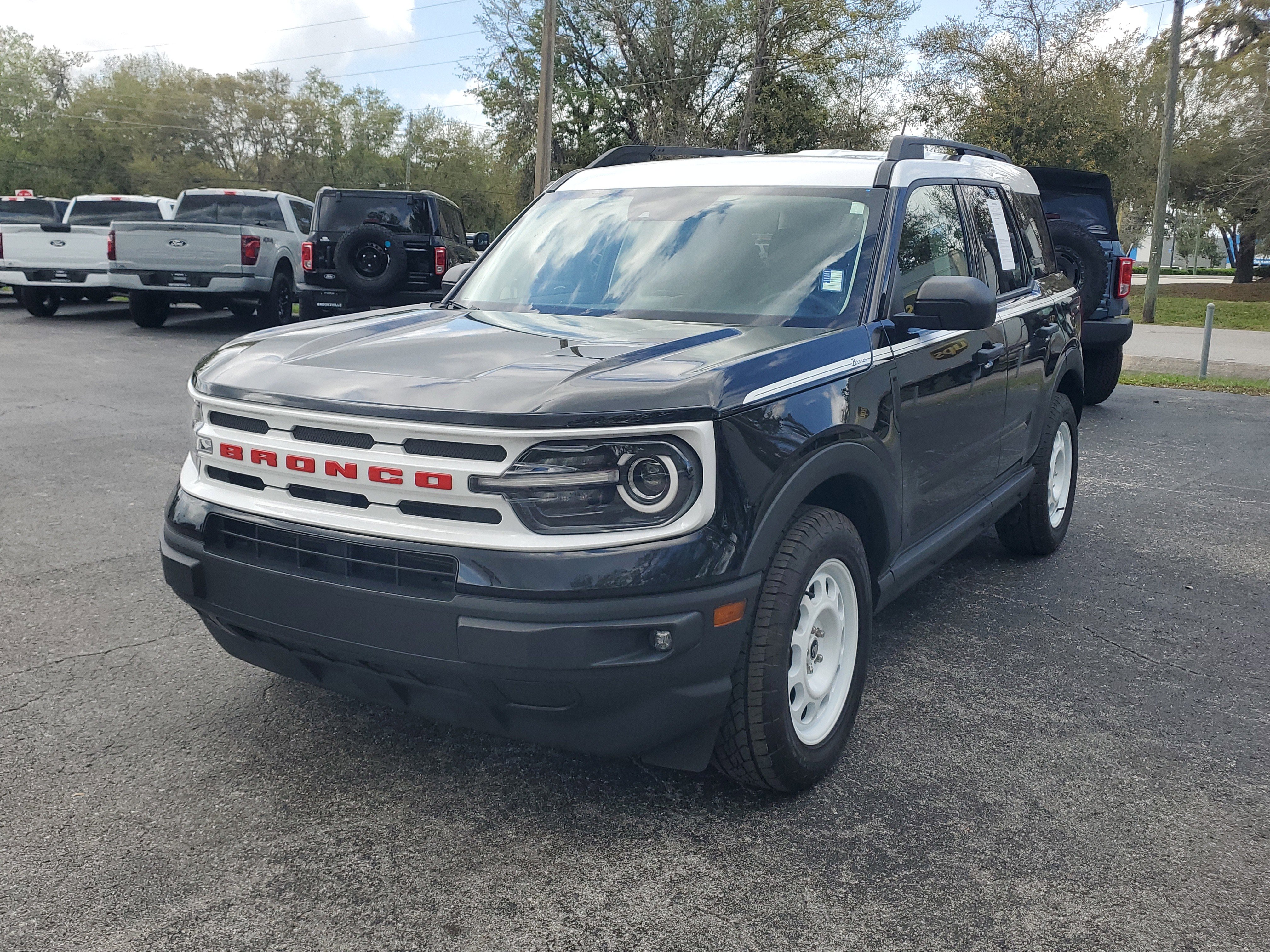 Used 2023 Ford Bronco Sport Heritage w/ Heritage Convenience Package image 3