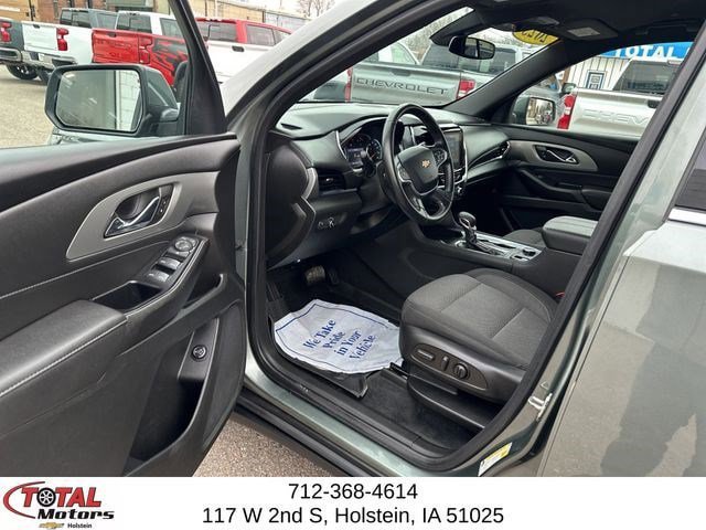 Used 2023 Chevrolet Traverse LT FWD image 9