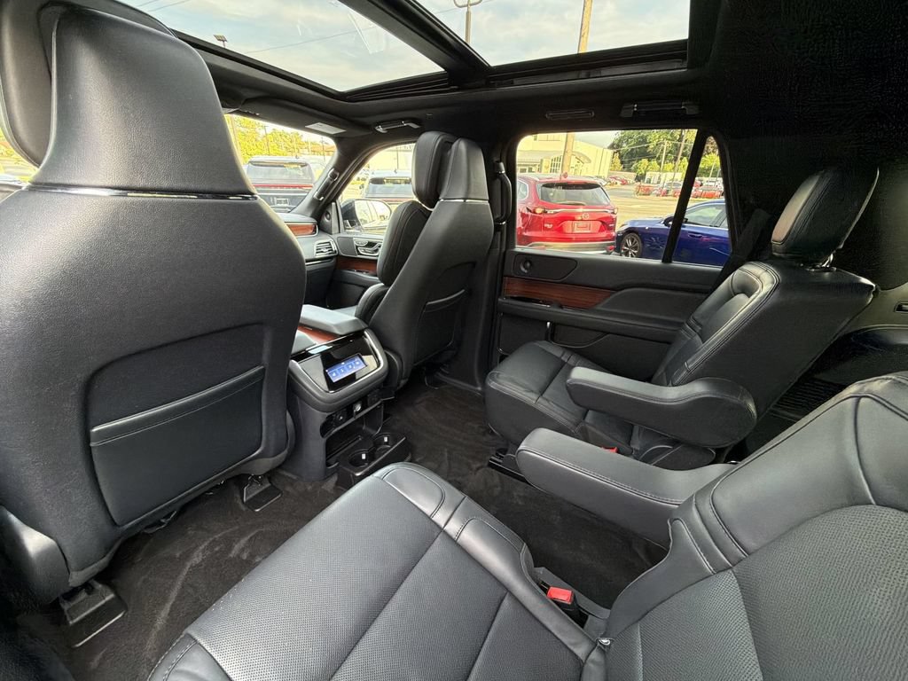 Certified 2024 Lincoln Navigator Reserve AWD/4WD image 27