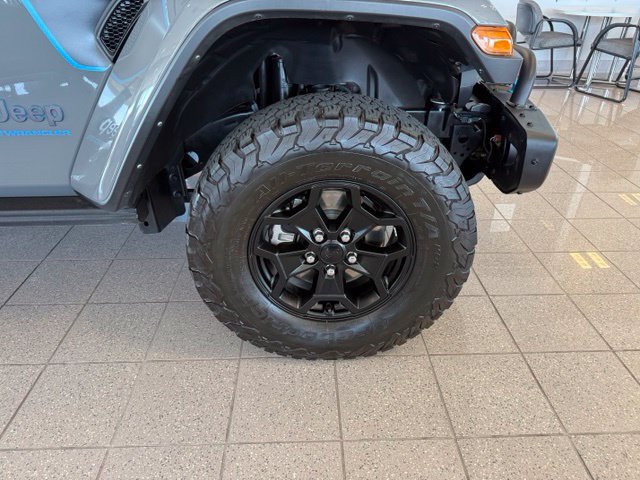 Used 2023 Jeep Wrangler Unlimited Rubicon 4xe AWD/4WD image 11