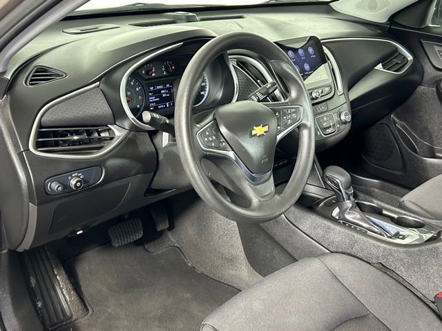 Used 2024 Chevrolet Malibu LS FWD image 30