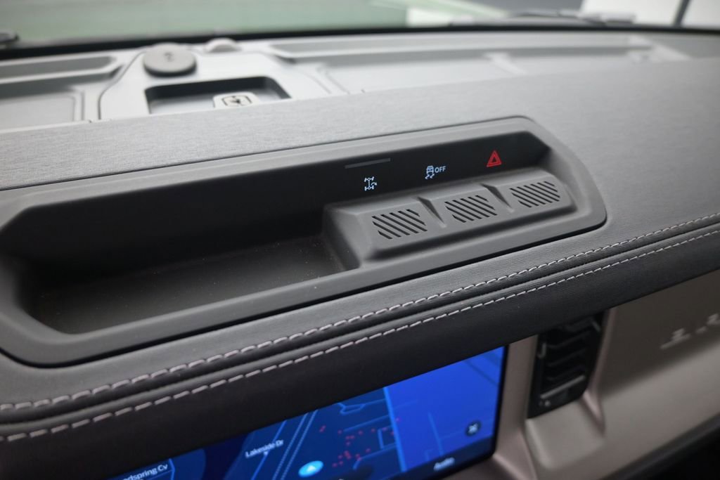 Used 2025 Ford Bronco Outer Banks AWD/4WD image 21