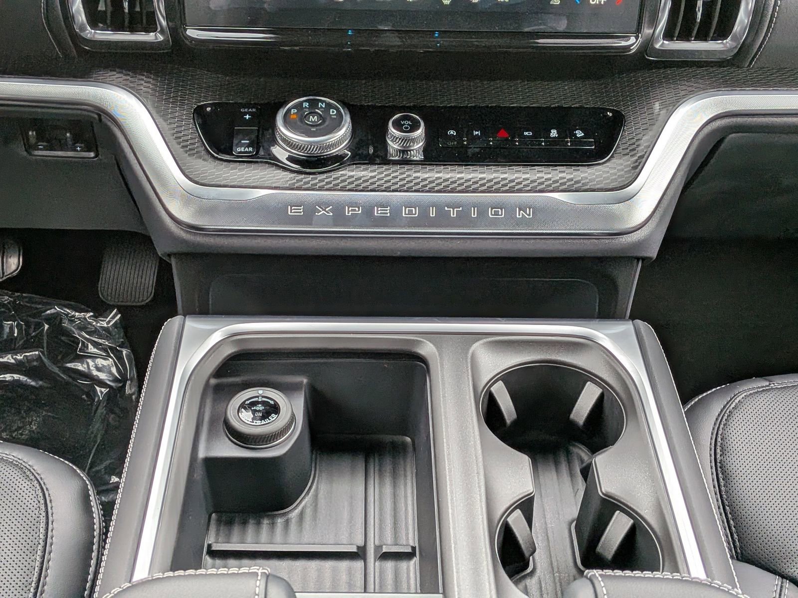 New 2026 Ford Expedition Platinum w/ Stealth Appearance Package image 21