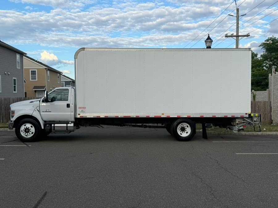 Used 2022 Ford F650 2WD Regular Cab Super Duty image 7