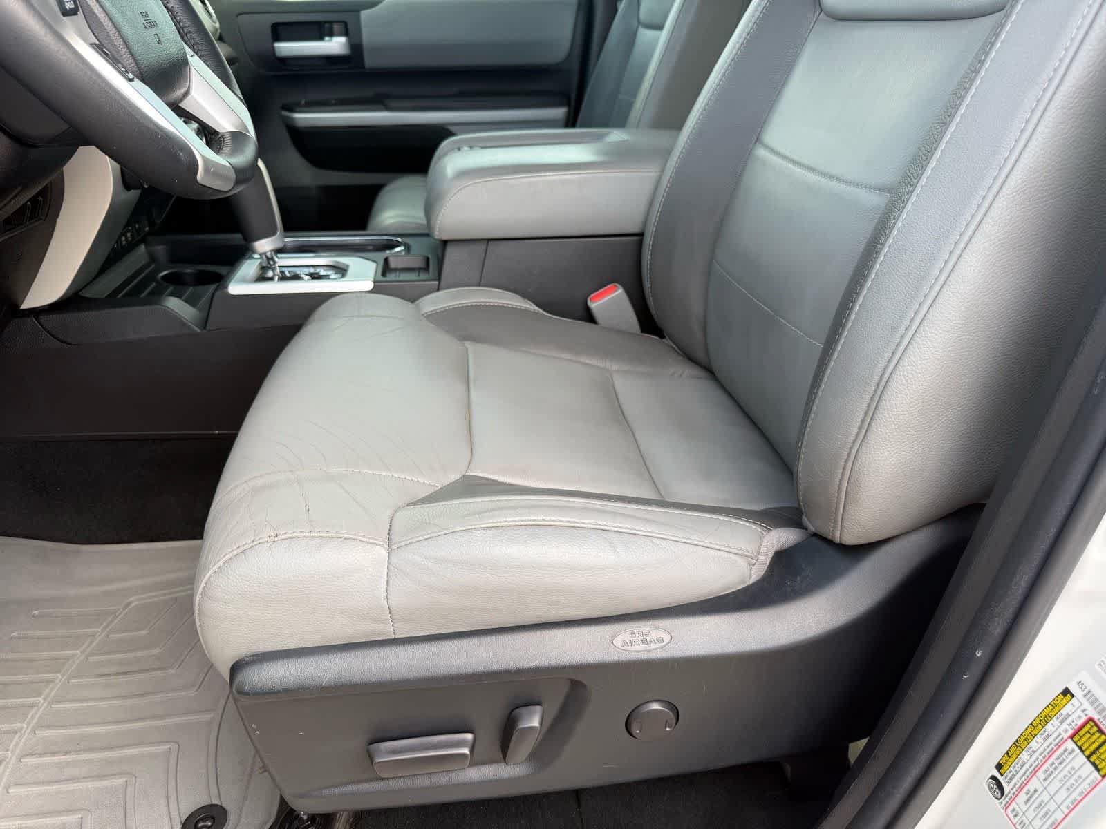 Used 2021 Toyota Tundra Limited w/ Limited Premium Package AWD/4WD image 14