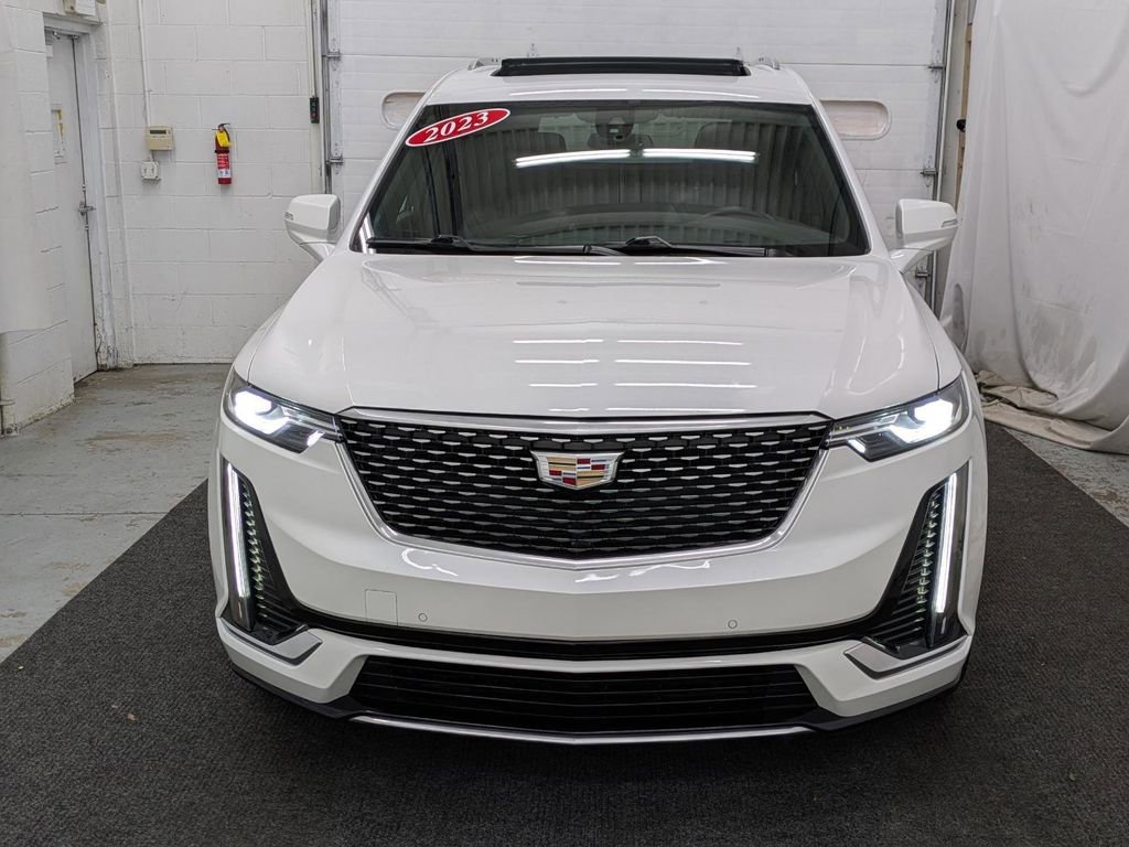 Used 2023 Cadillac XT6 Luxury image 16