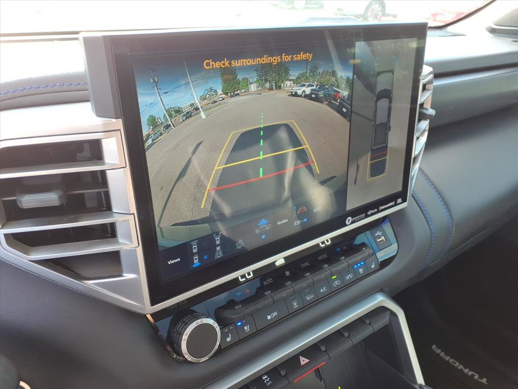 Used 2023 Toyota Tundra Platinum image 14