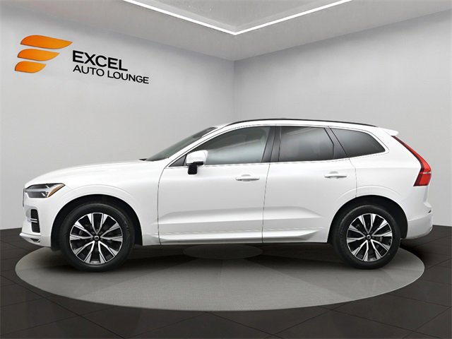 Used 2023 Volvo XC60 B5 Core image 2