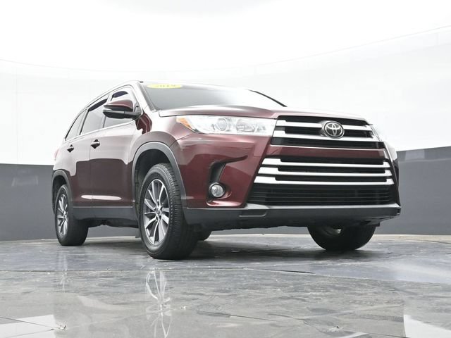Used 2019 Toyota Highlander XLE FWD image 54