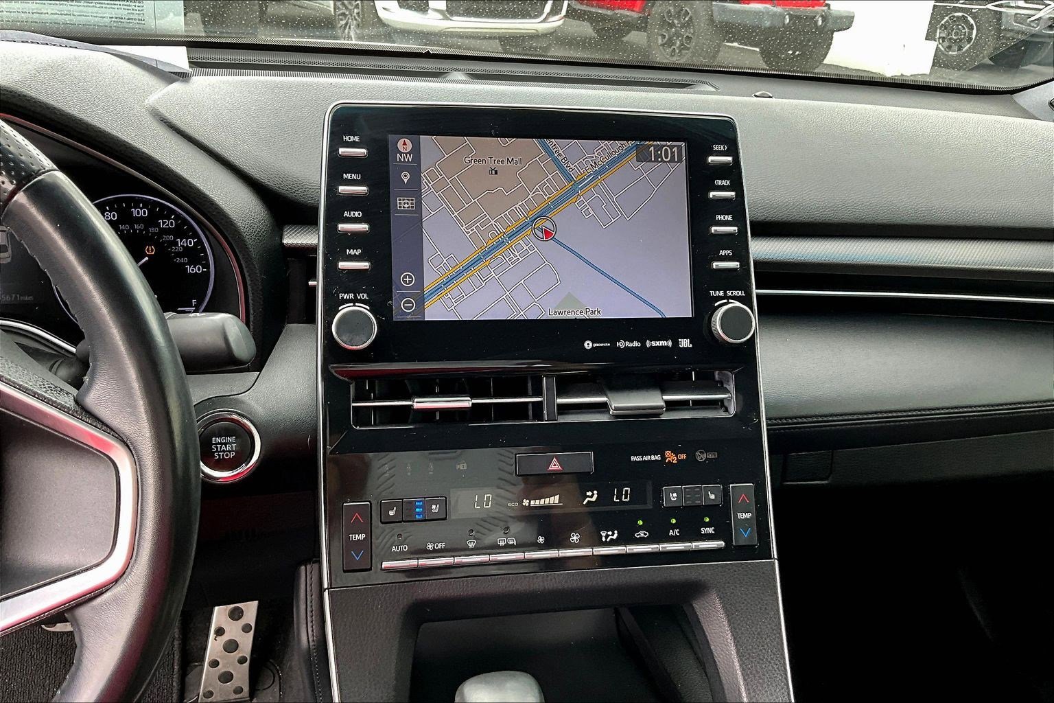 Used 2019 Toyota Avalon Touring image 5